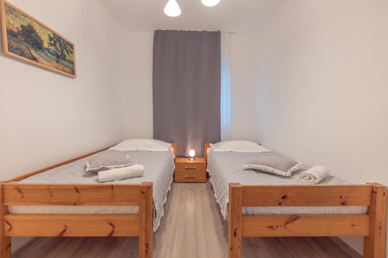 טרוגיר Holiday Home Insulam Mare מראה חיצוני תמונה